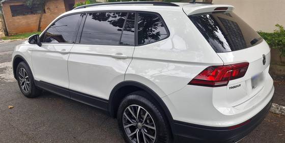 VOLKSWAGEN TIGUAN 1.4 250 TSI TOTAL FLEX ALLSPACE TIPTRONIC VOLKSWAGEN TIGUAN 1.4 250 TSI TOTAL FLEX ALLSPACE TIPTRONIC